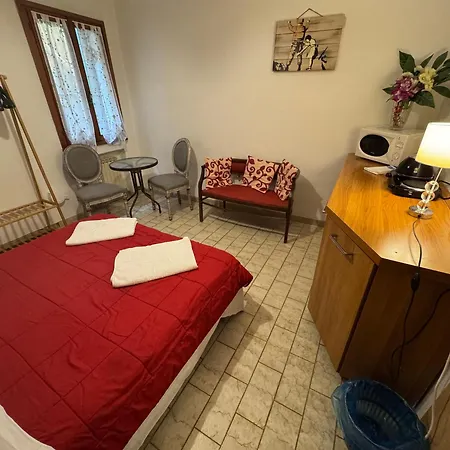 The Wolf House Greysclass