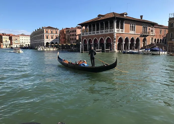 Мини-отель The Wolf House Greysclass