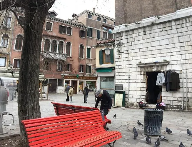 Мини-отель The Wolf House Greysclass *