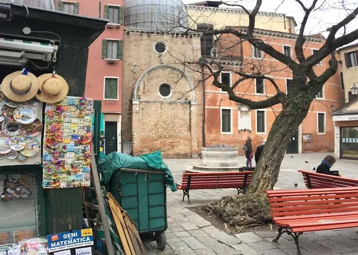 The Wolf House Greysclass * Венеция