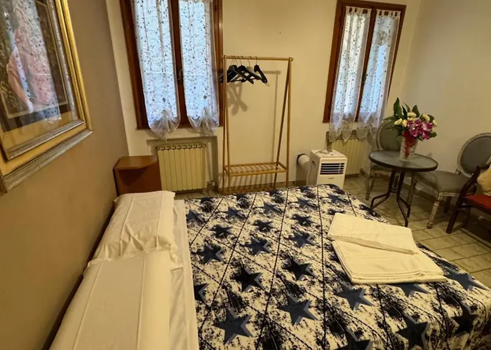 Мини-отель The Wolf House Greysclass *