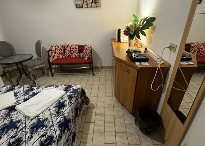 The Wolf House Greysclass Мини-отель *