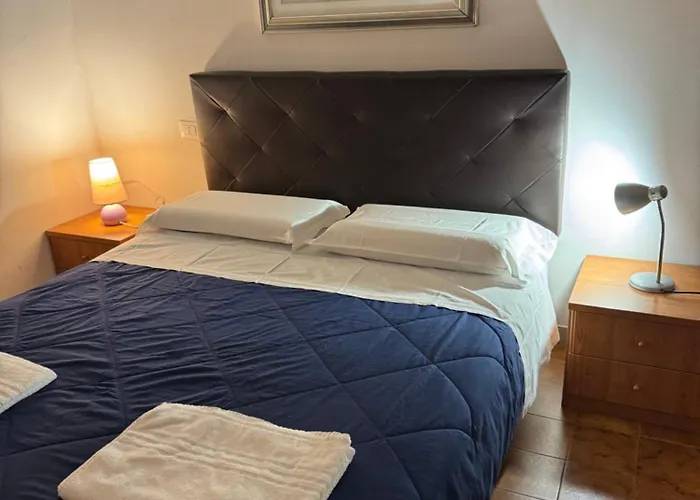 The Wolf House Greysclass Мини-отель