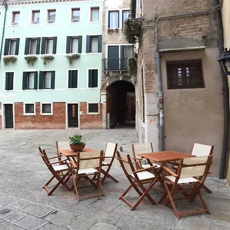 The Wolf House Locanda
