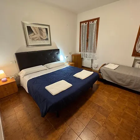 The Wolf House Greysclass * Венеция