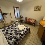 The Wolf House Greysclass Мини-отель