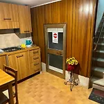 The Wolf House Greysclass Мини-отель