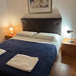 The Wolf House Greysclass Мини-отель