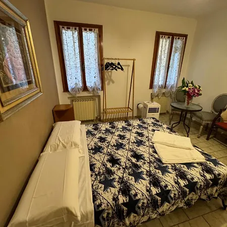 Inn The Wolf House *