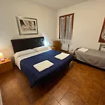 The Wolf House Greysclass * Venedig