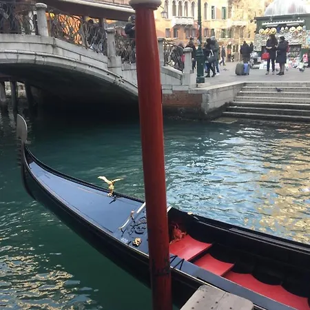 The Wolf House Greysclass Herberg Venetië