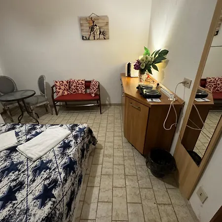 The Wolf House Greysclass Herberg *